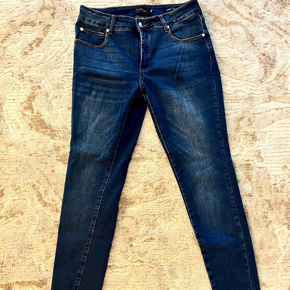 NWOT tahari womens jeans size 10 (like new)